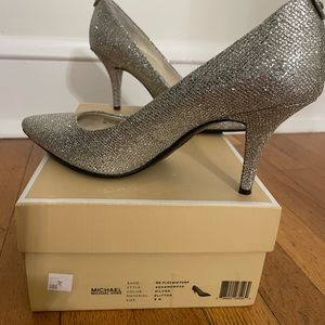 Michael Kors Flex Mid Pump